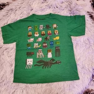 Minecraft  t shirt size 6-7